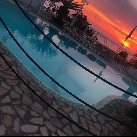 Beach Central Appartment Economy トロペーア エクステリア 写真