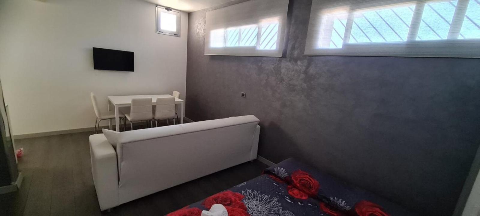 Beach Central Appartment Economy トロペーア エクステリア 写真