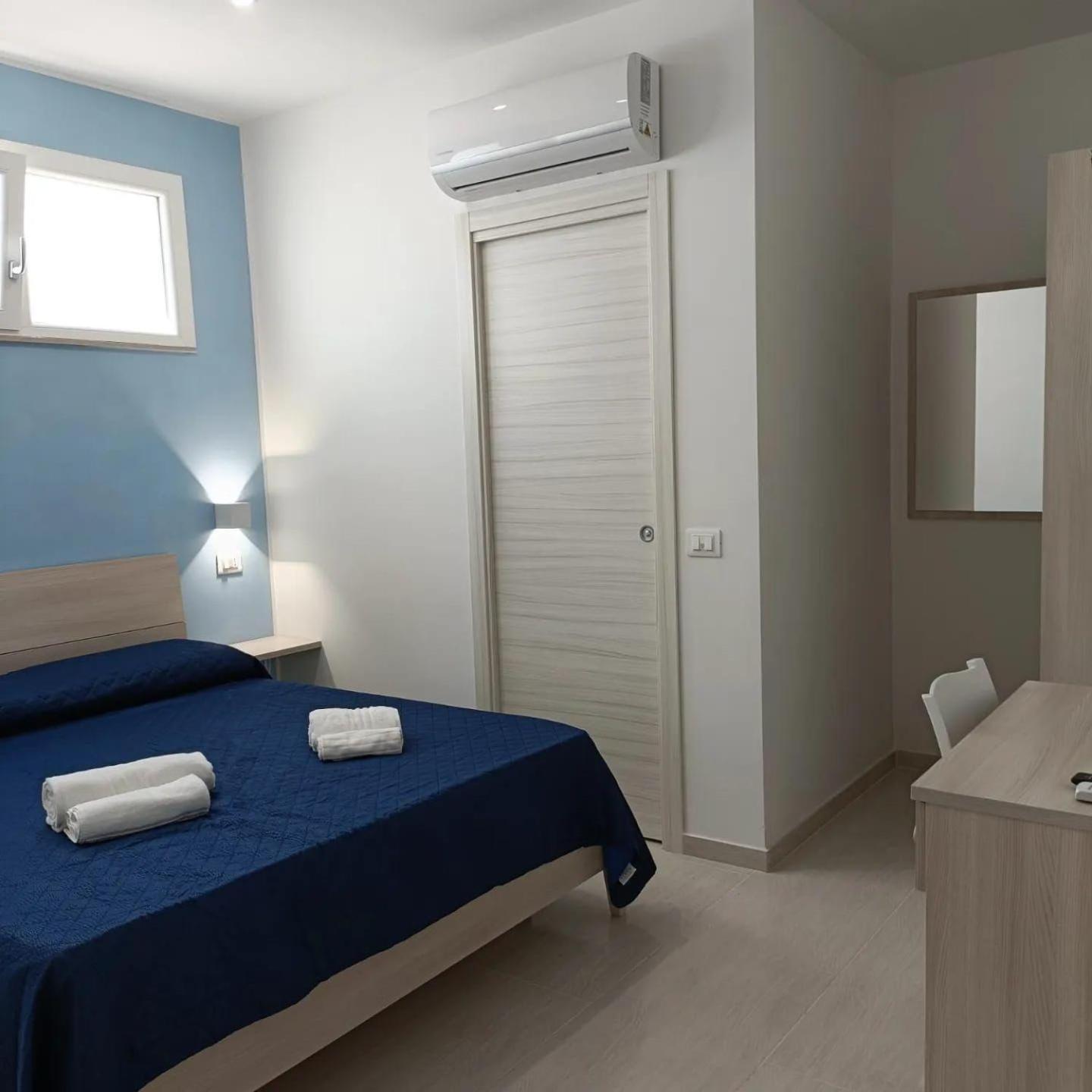Beach Central Appartment Economy トロペーア エクステリア 写真